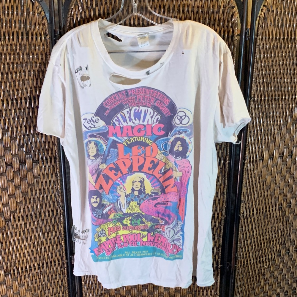 Retro Led Zepplin Distressed T-Shirt Size XL Gildan.